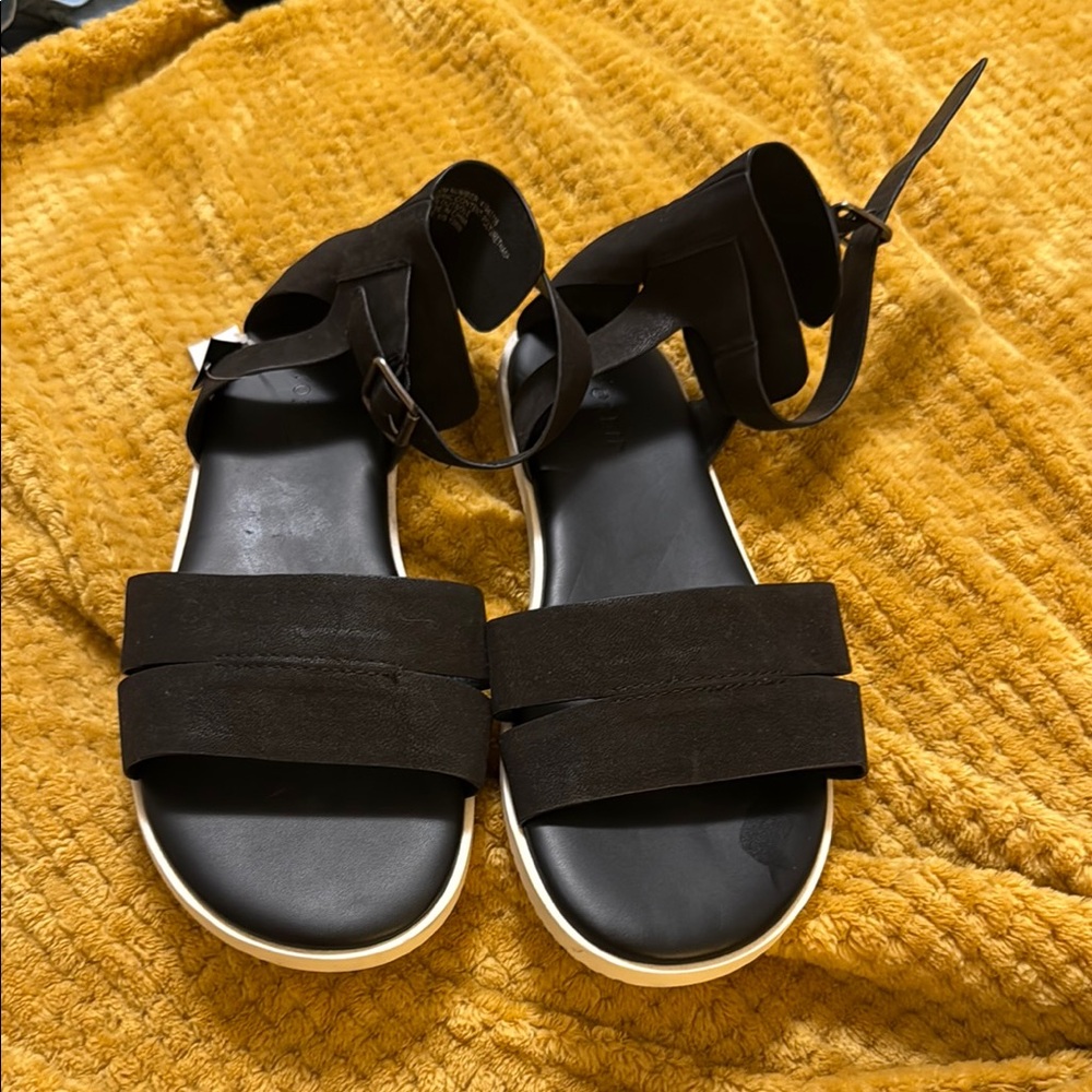 Torrid Women's Black Sandals size 13WW